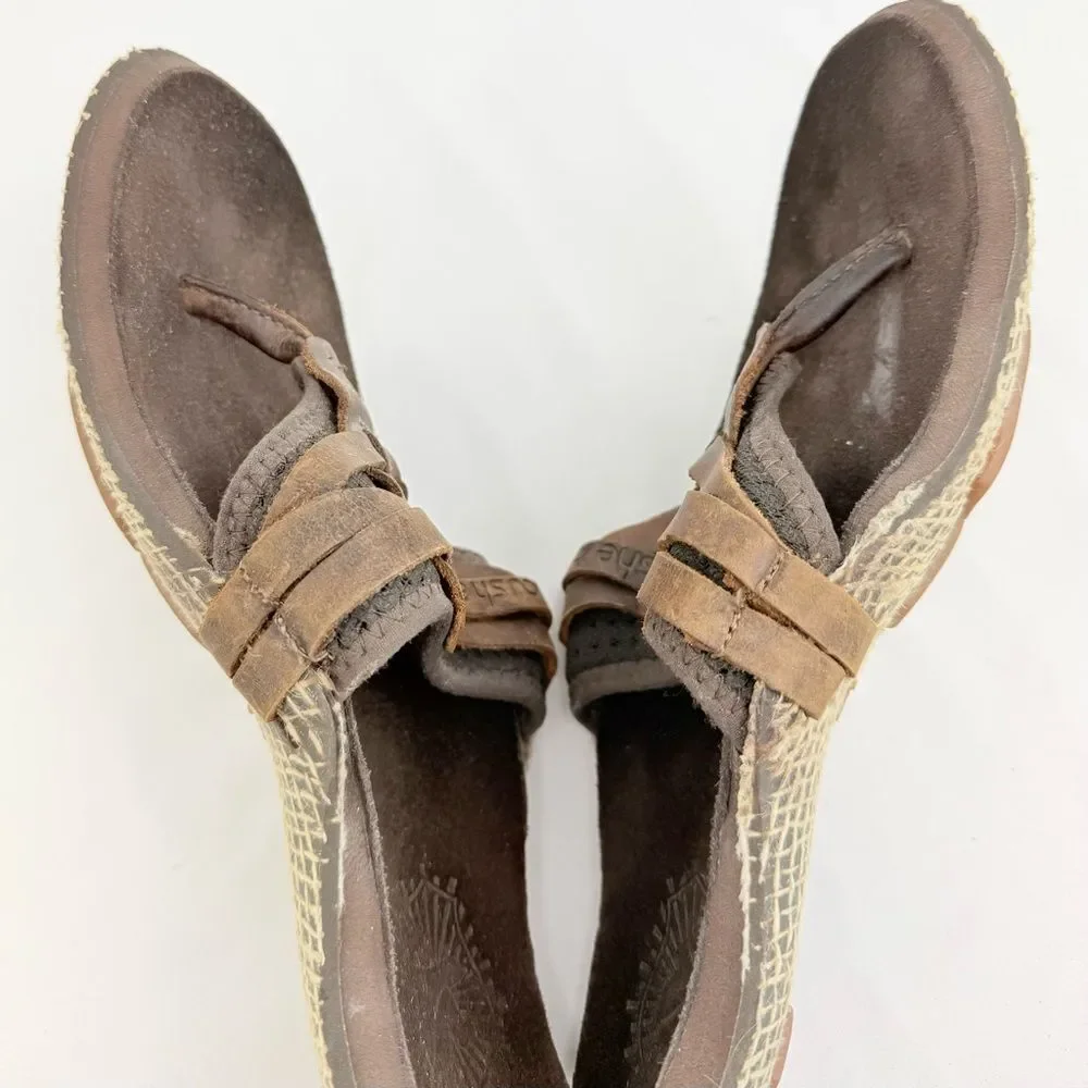 Cushe MANUKA Brown Leather Woven Upper Thong Toe Slip on Flipflop Sandals
